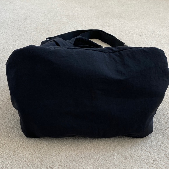 Lululemon On My Level Black Tote Bag with Dual Handles - Picture 8 of 12